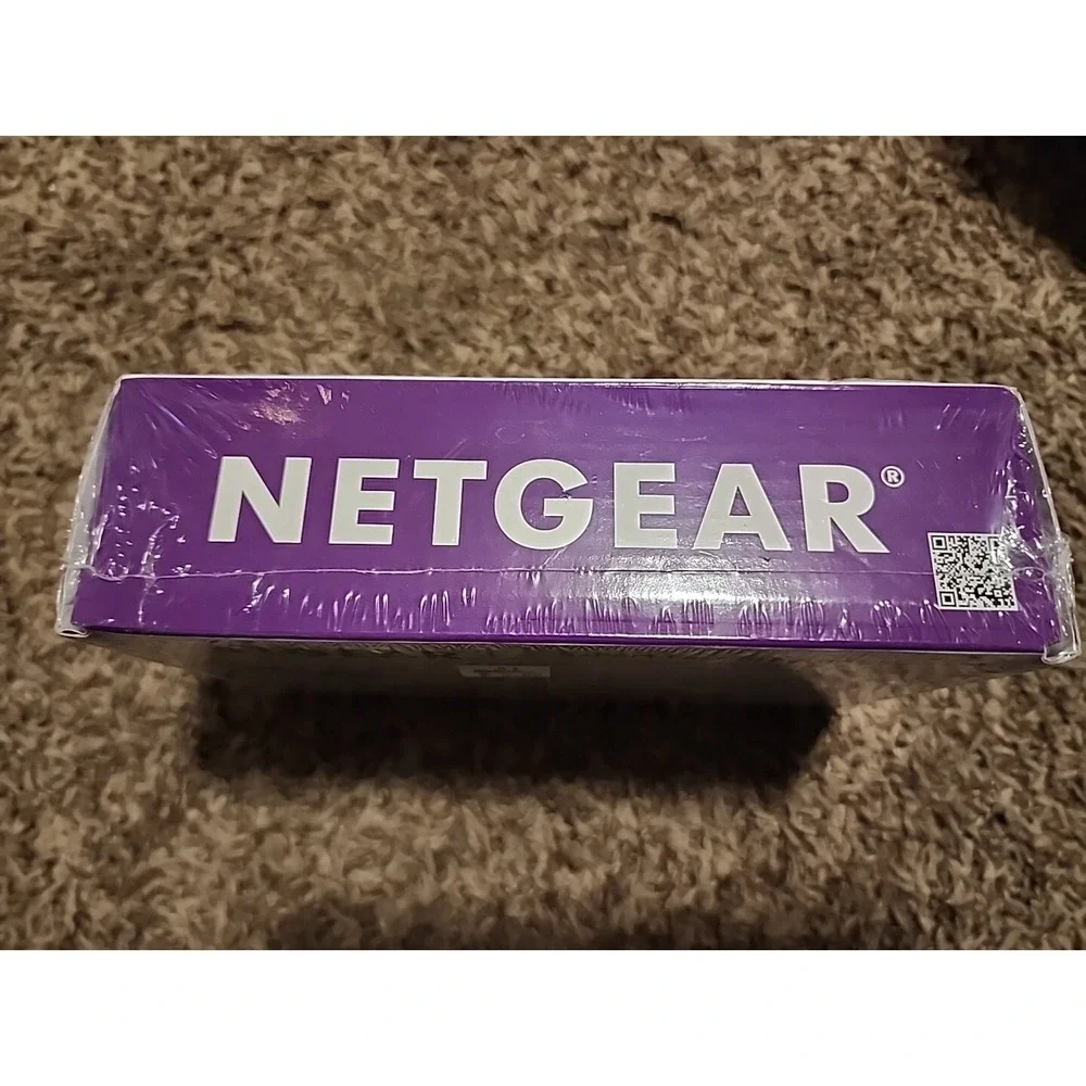 NETGEAR FS205 5-Port Ethernet Switch. New In Sealed‎ Box. - Picture 2 of 5